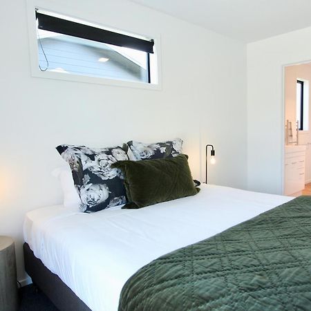 4 - Charming Space, Just A Stone Throw From Central Wanaka Bagian luar foto